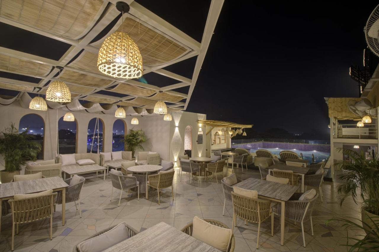 Cygnett Collection K K Hotel Faizābād Екстериор снимка