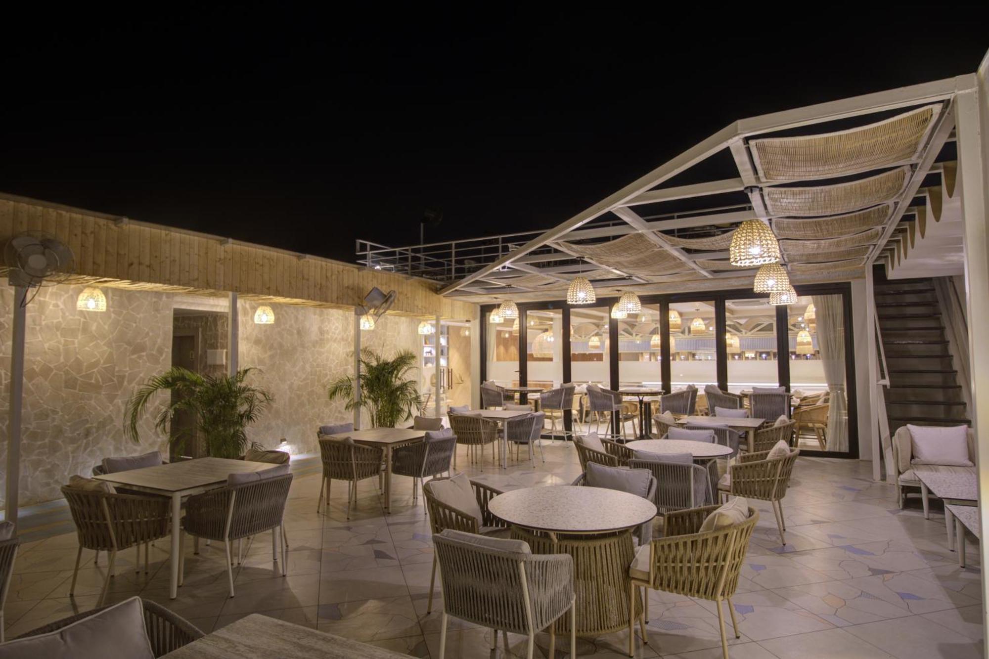 Cygnett Collection K K Hotel Faizābād Екстериор снимка