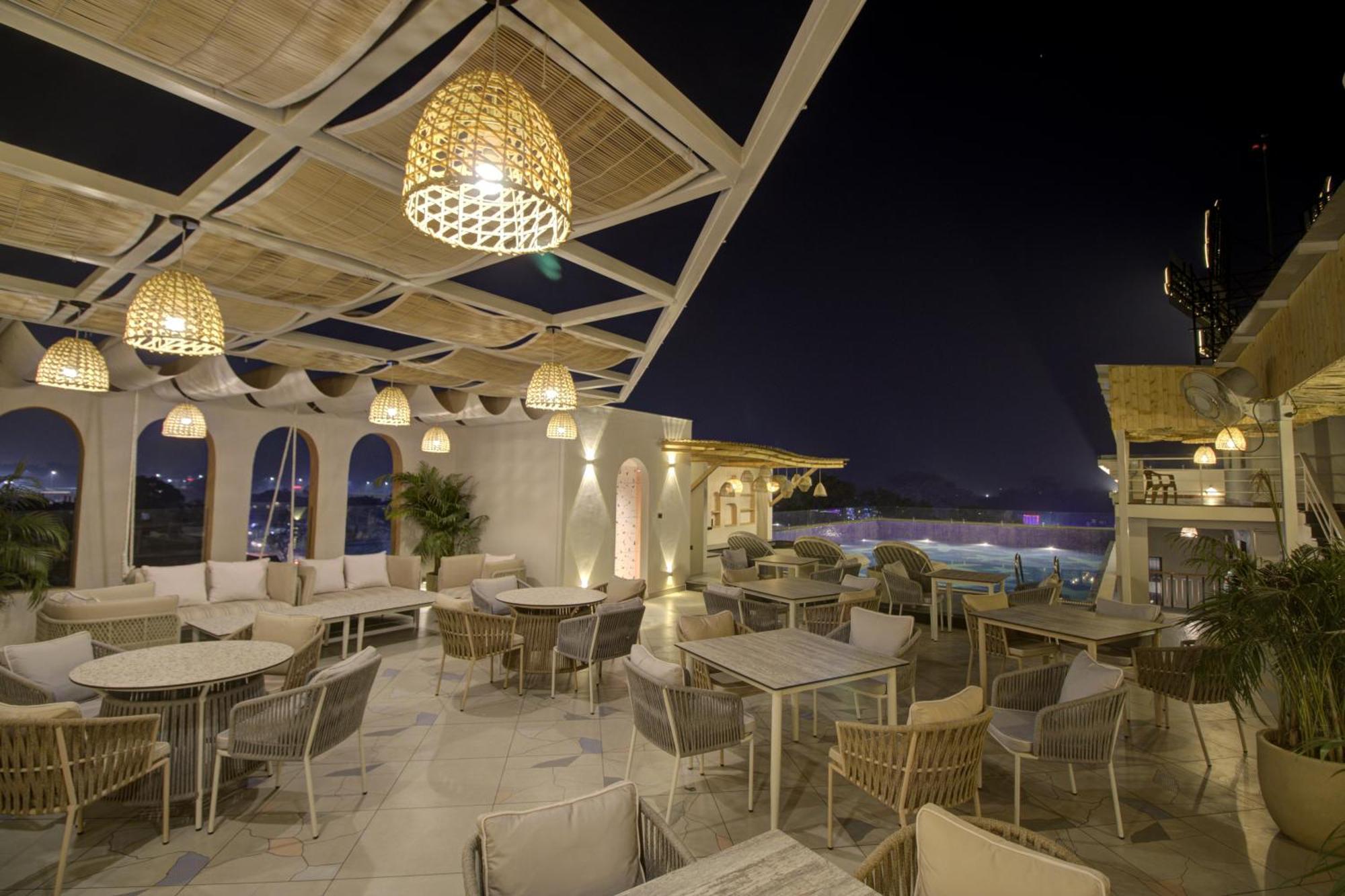 Cygnett Collection K K Hotel Faizābād Екстериор снимка
